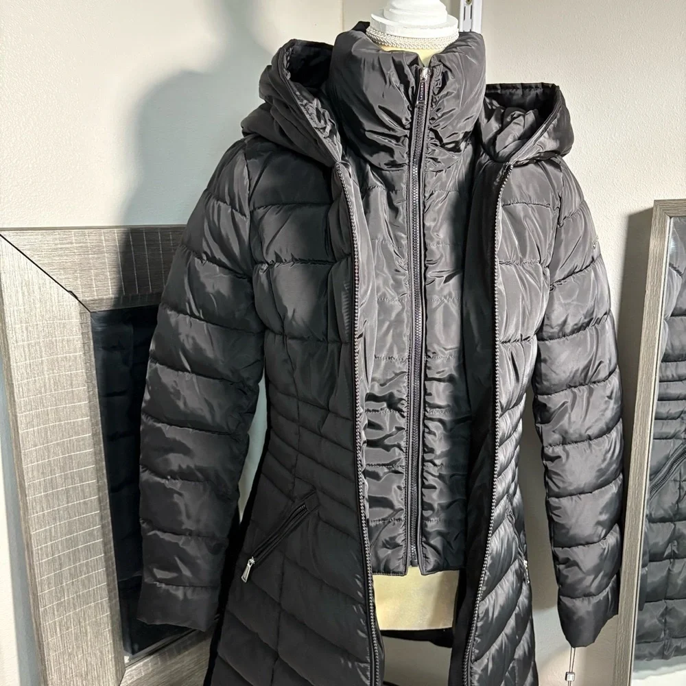 NWT Laundry by Shelli Segal woman’s puffer winter coat, size small - Picture 13 of 15